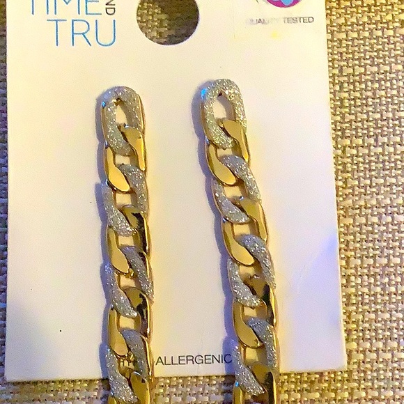 Time and true earrings 🌻 - Picture 2 of 11